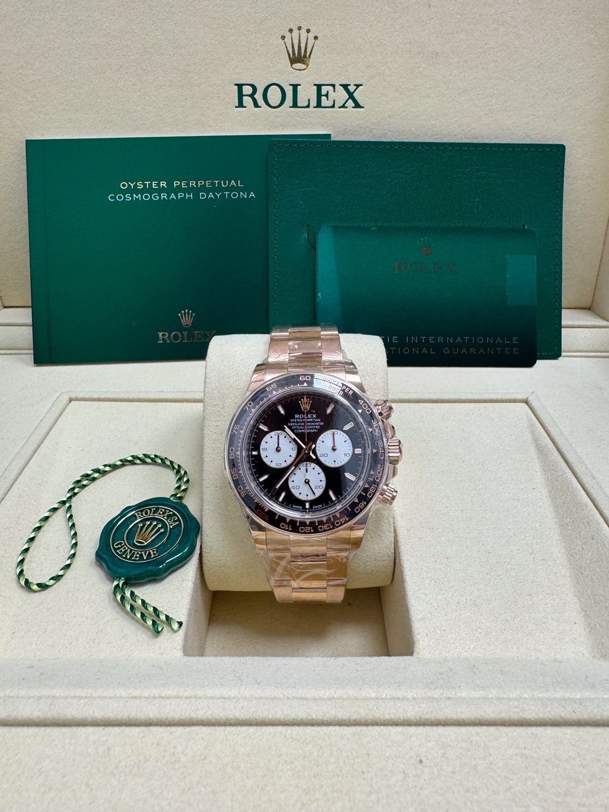Rolex Cosmograph Daytona 40mm Special Edition "Le Mans" Rose Gold Ceramic Black