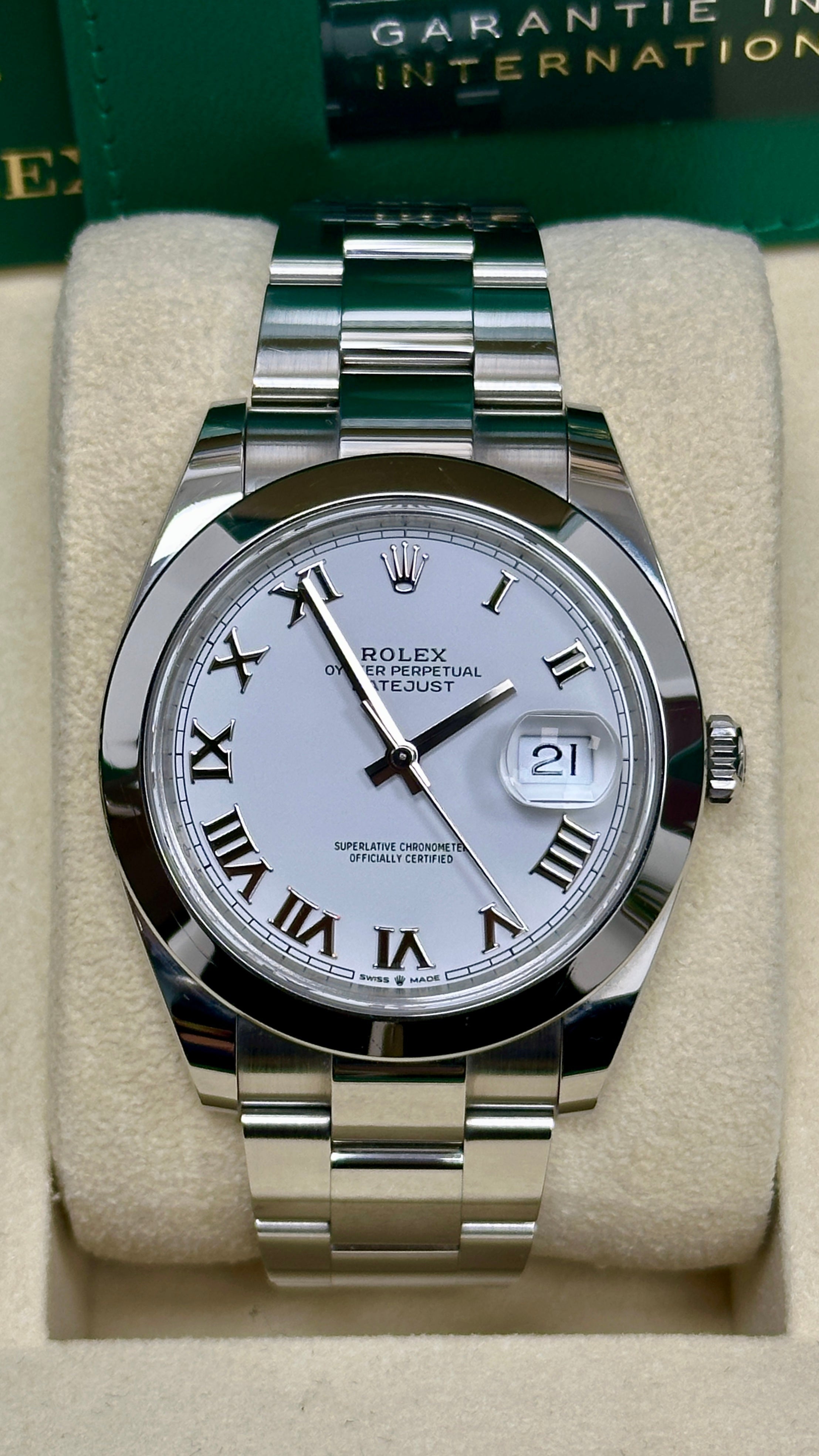 Rolex Datejust 41mm White Roman Dial Smooth Bezel Oyster Bracelet 126300 – New