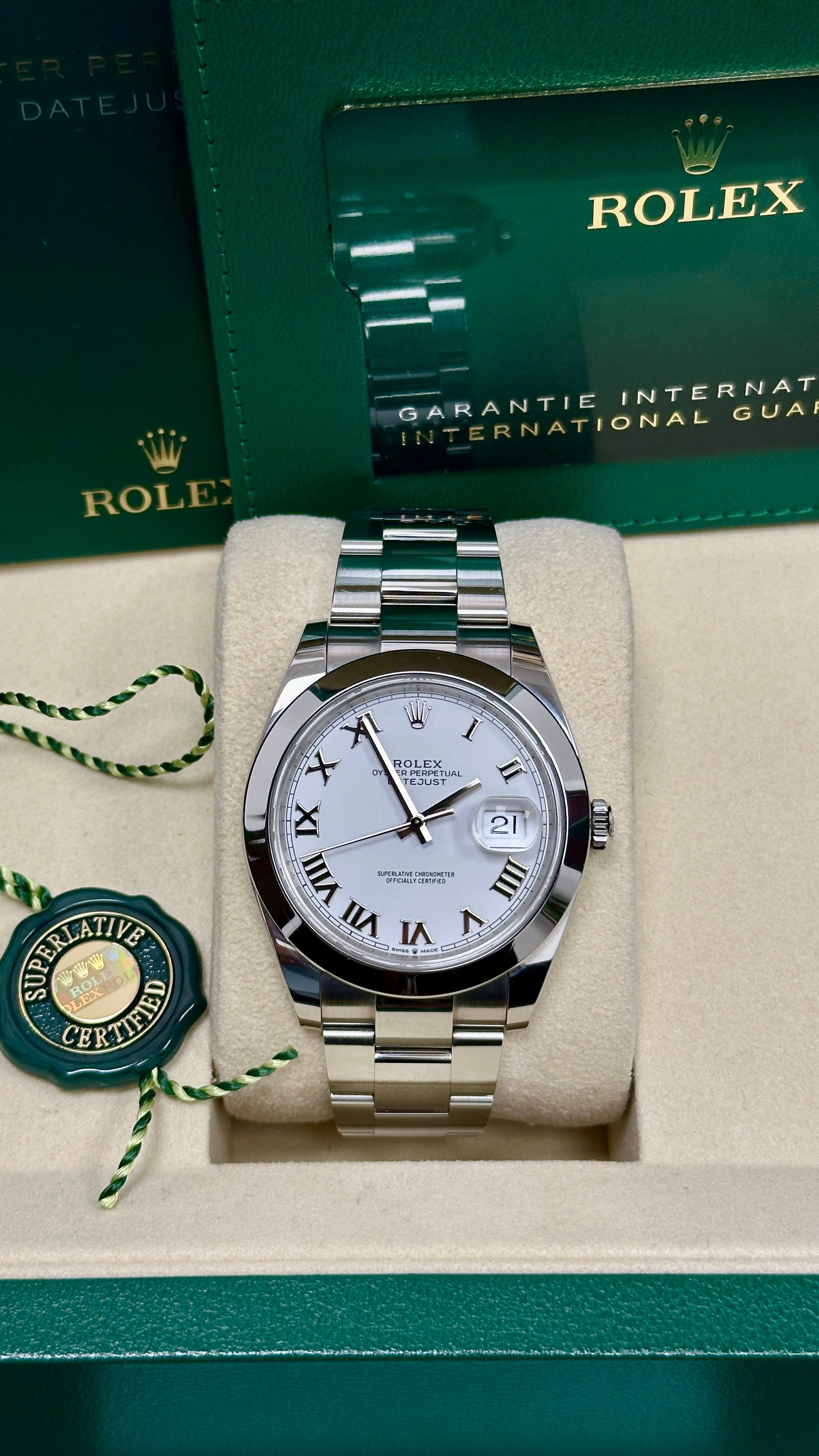 Rolex Datejust 41mm White Roman Dial Smooth Bezel Oyster Bracelet 126300 – New
