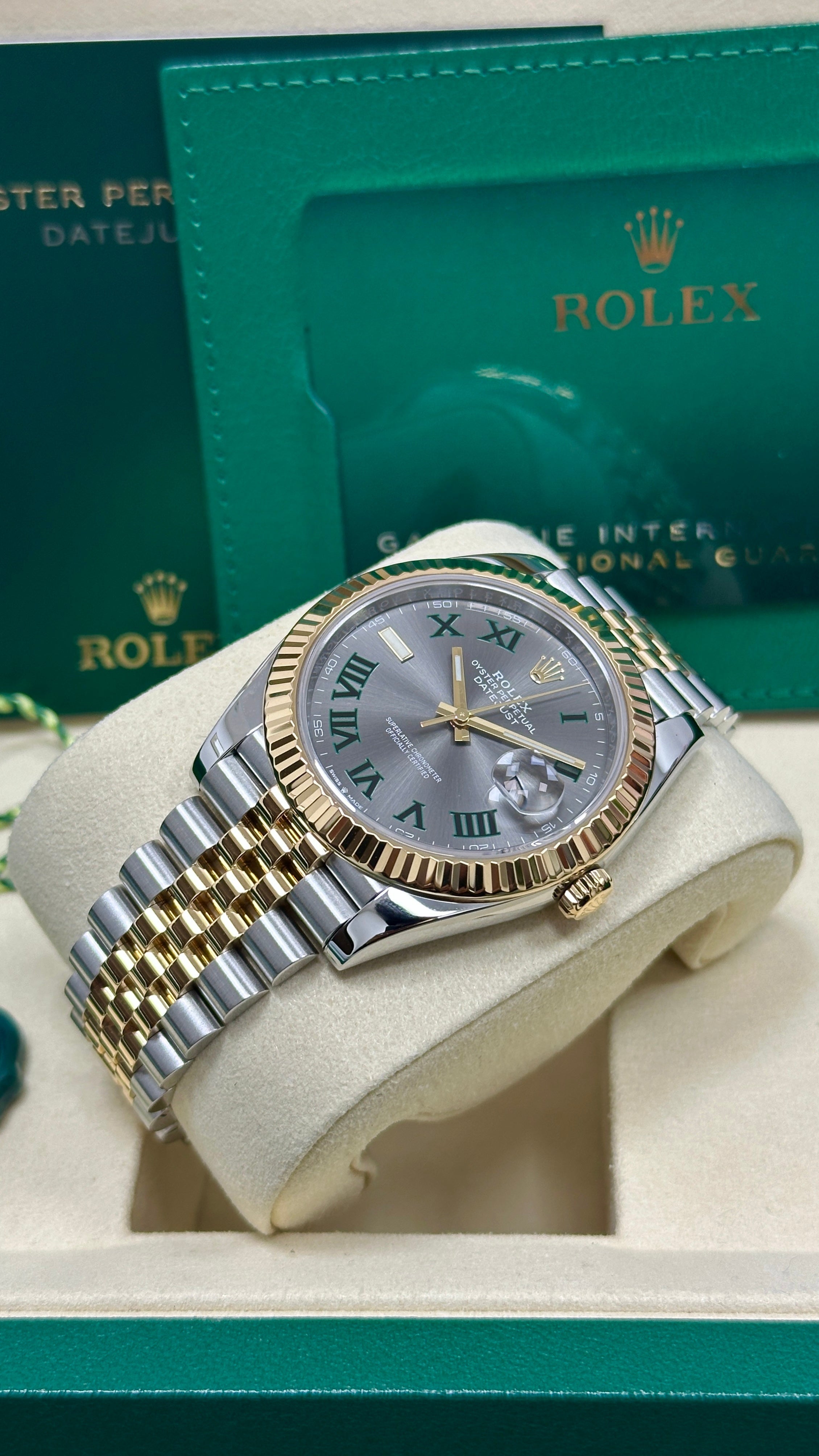 Rolex Datejust 41mm "Wimbledon" Two-Tone Yellow Gold Dial Fluted Bezel Jubilee