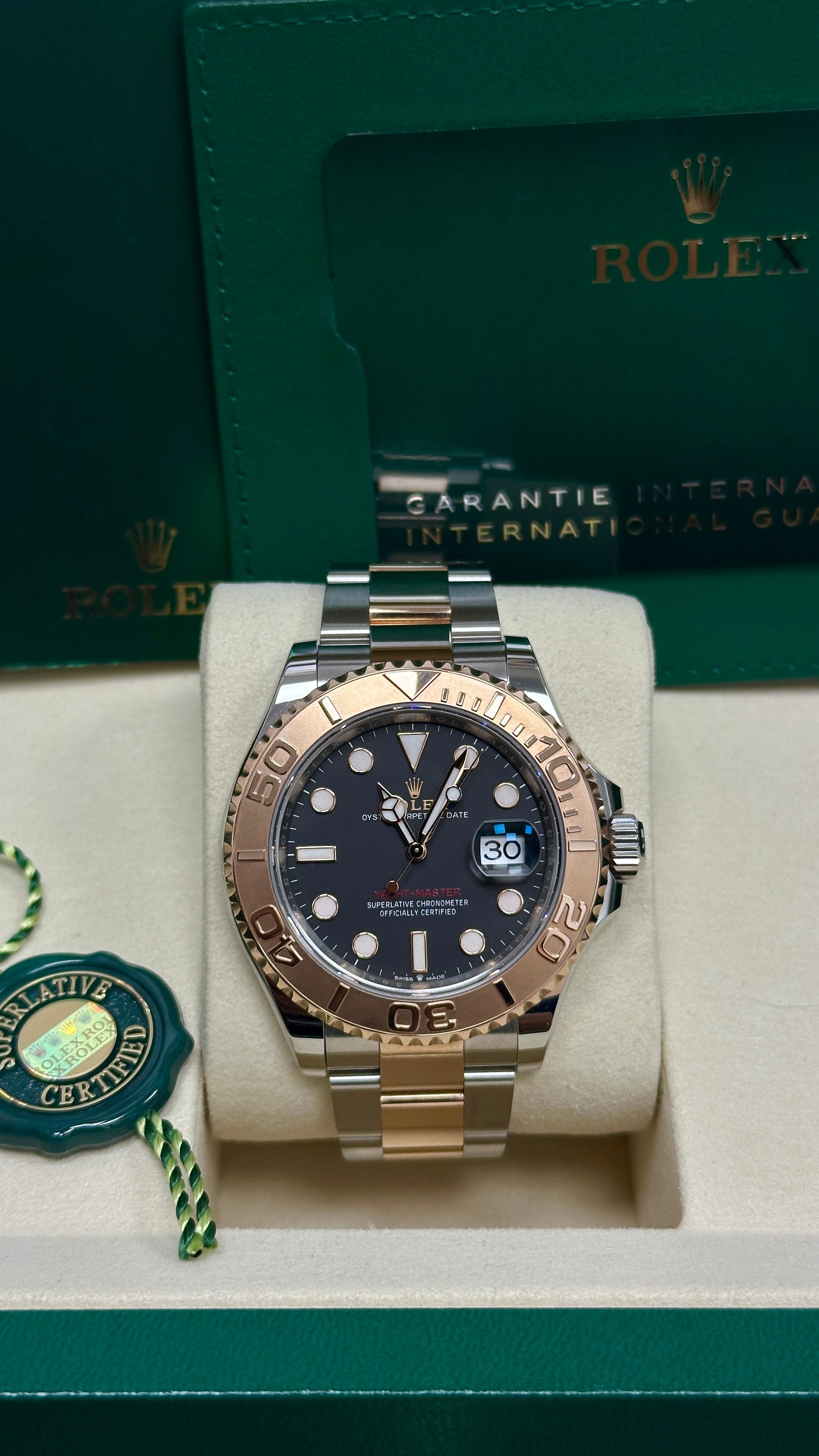 Rolex Yacht-Master 40mm Everose Gold Black Dial Oyster Bracelet – 1266