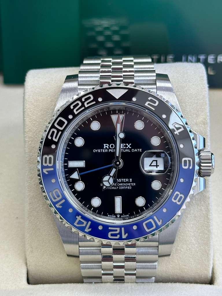 Rolex GMT-Master II "Batgirl" 40mm Black Dial Blue and Black Bezel Jubilee
