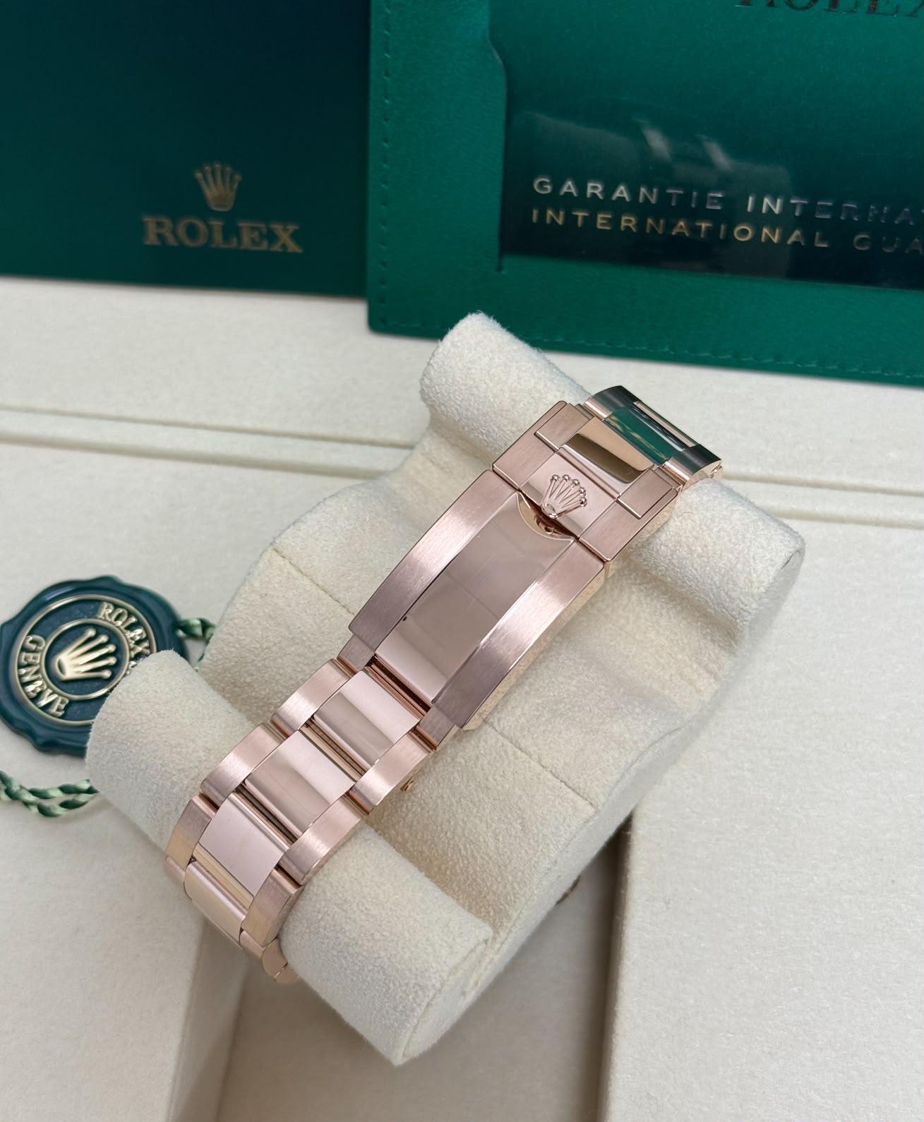 Rolex Cosmograph Daytona 40mm Special Edition "Le Mans" Rose Gold Ceramic Black