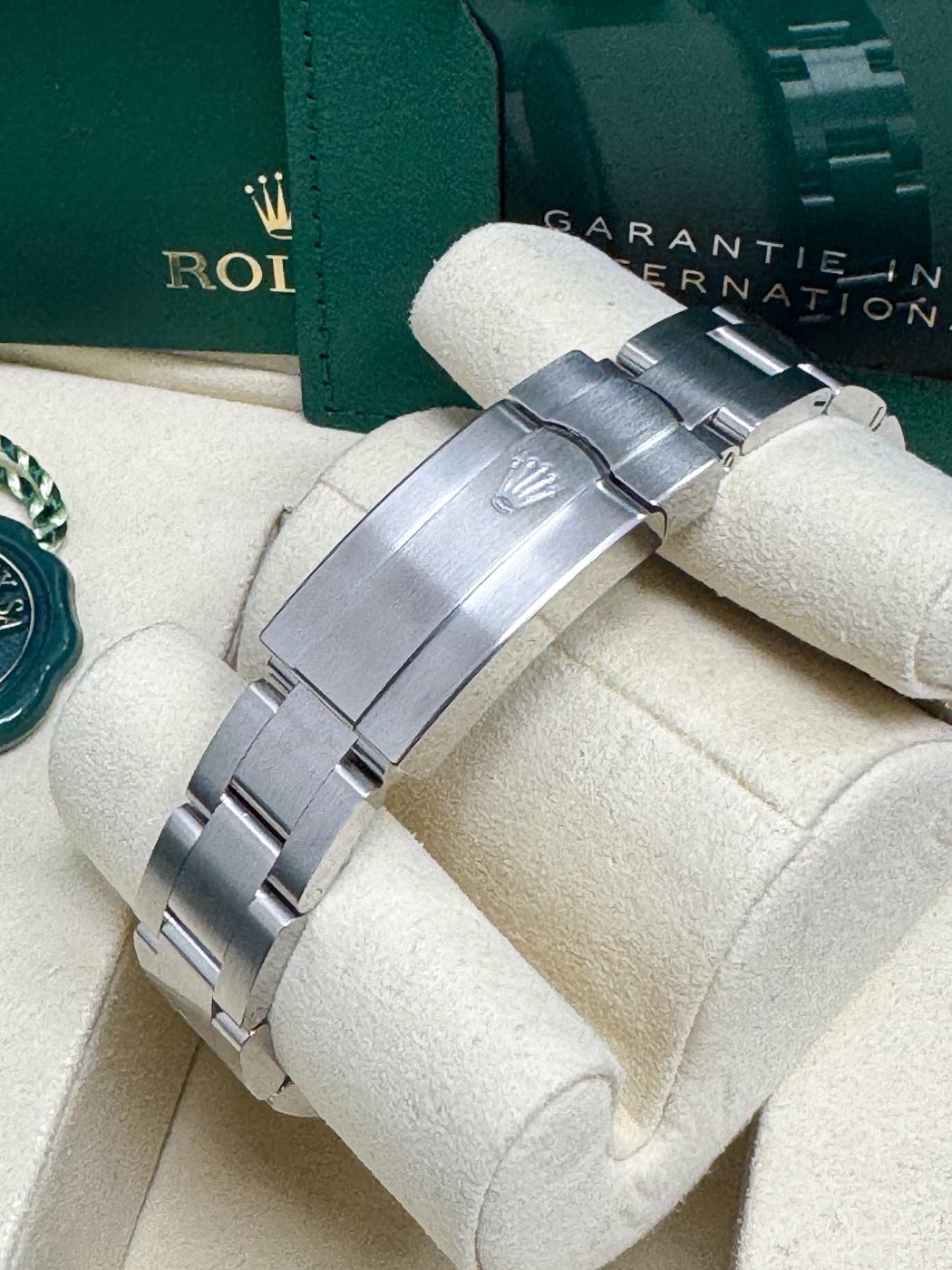 Rolex Oyster Perpetual 28mm Lavender Dial Oyster Bracelet – 276200 – N